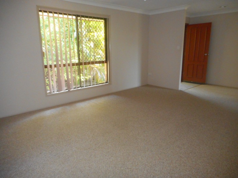 3 Wantana Cres, Edens Landing QLD 4207