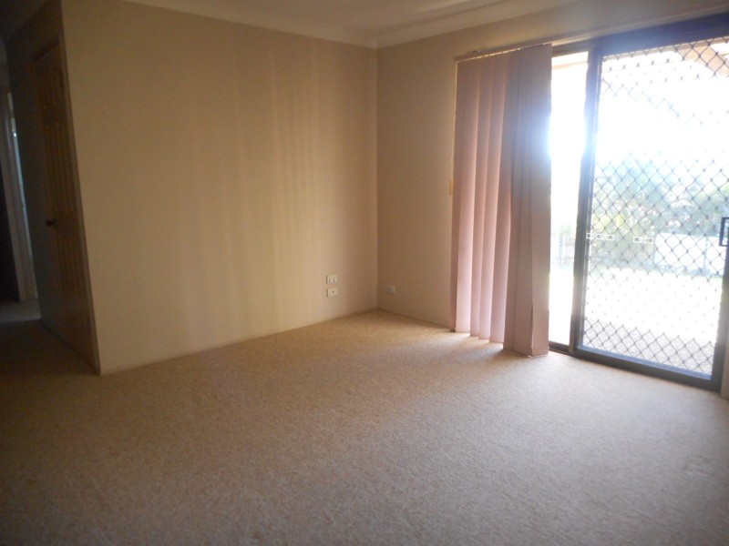 3 Wantana Cres, Edens Landing QLD 4207