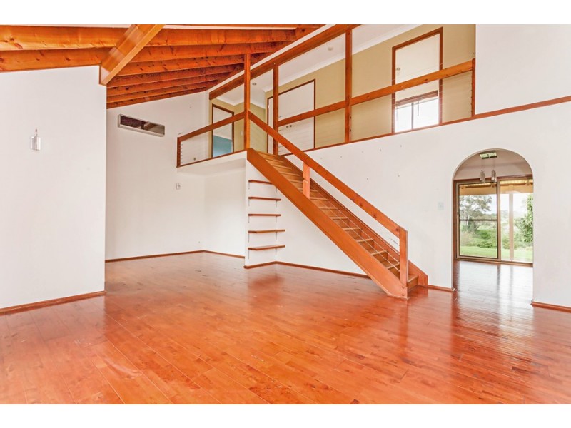 90 Edinburgh Dr, Bethania QLD 4205