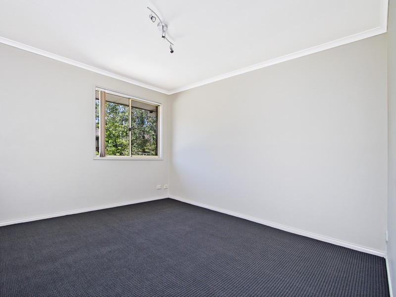 2/72 Castile Cres, Edens Landing QLD 4207