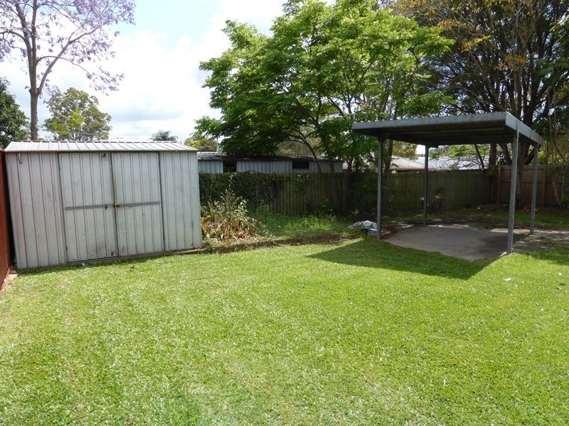 30 Meadow Cres, Beenleigh QLD 4207