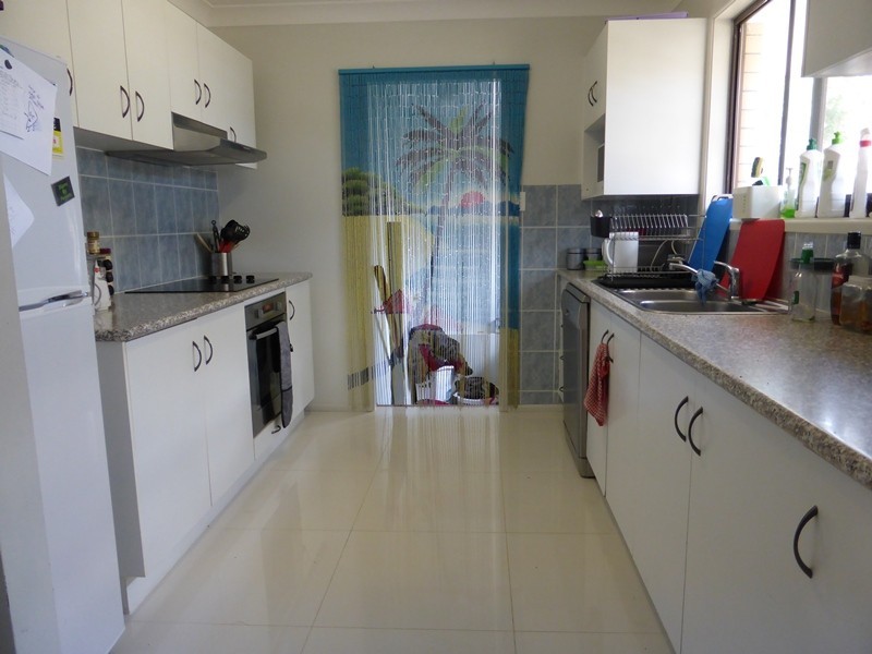 30 Meadow Cres, Beenleigh QLD 4207