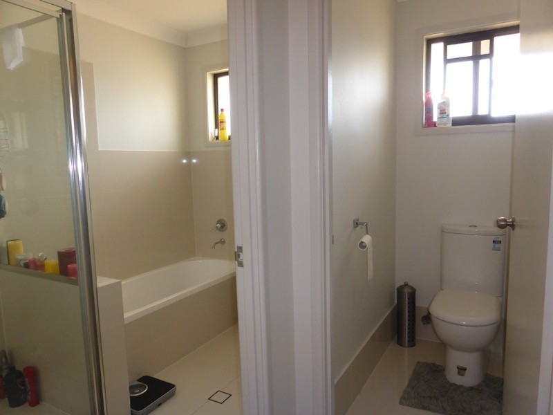 30 Meadow Cres, Beenleigh QLD 4207