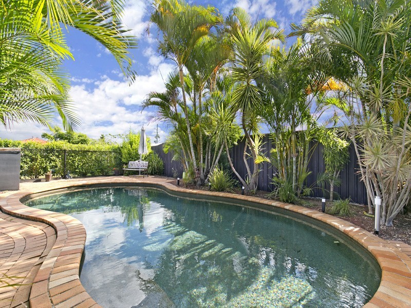 5 Ivanhoe Dr, Bethania QLD 4205