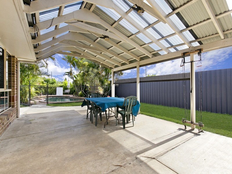 5 Ivanhoe Dr, Bethania QLD 4205