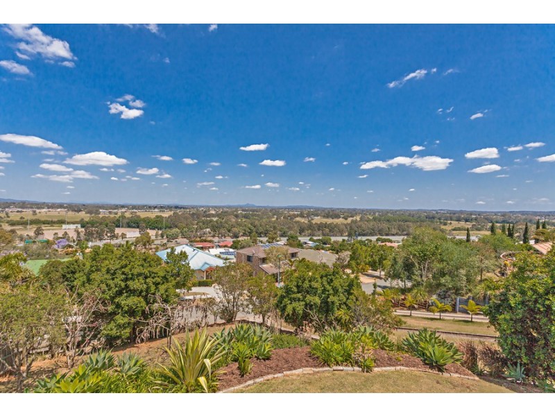 22 Sundar Cres, Tanah Merah QLD 4128