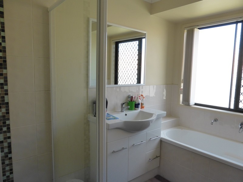 14 Schafer Court, Edens Landing QLD 4207