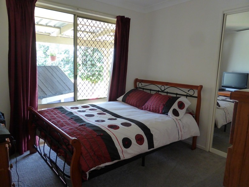 2 Leighton Dr, Edens Landing QLD 4207