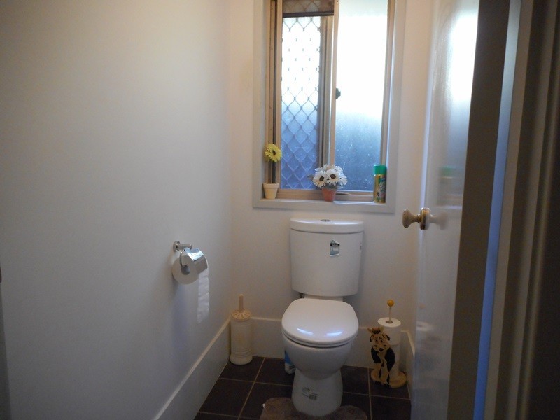 99 Castile Cres, Edens Landing QLD 4207
