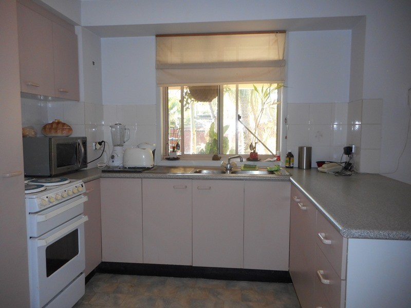 99 Castile Cres, Edens Landing QLD 4207