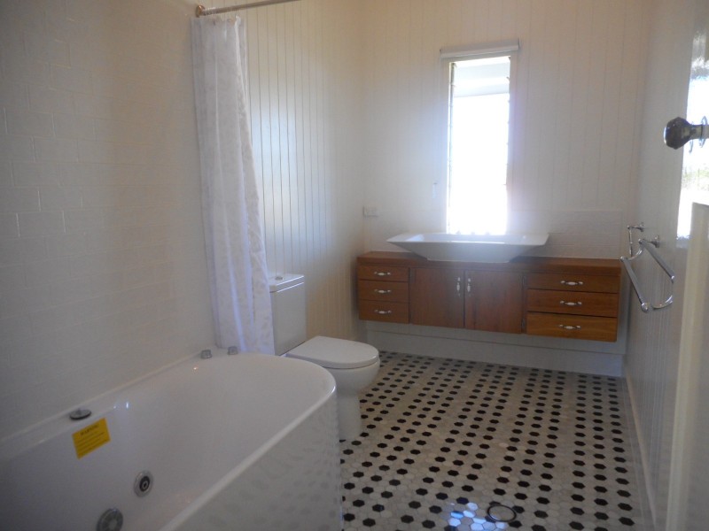 2 Hanover St, Beenleigh QLD 4207
