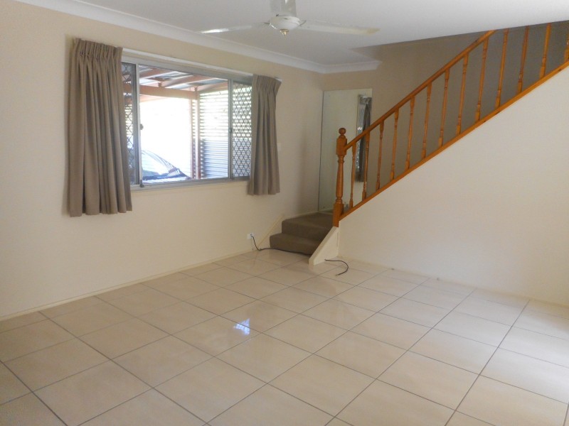 9/3 Bruce Rd, Woodridge QLD 4114
