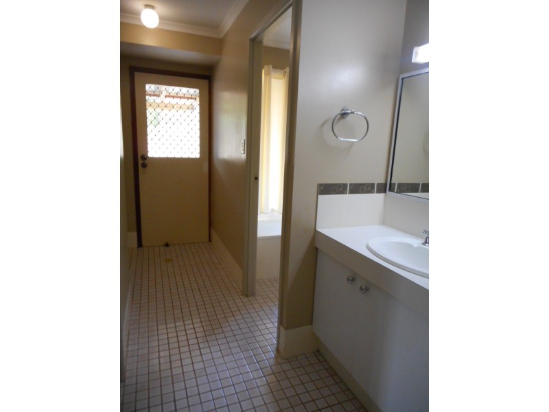 15 Shields St, Mount Warren Park QLD 4207