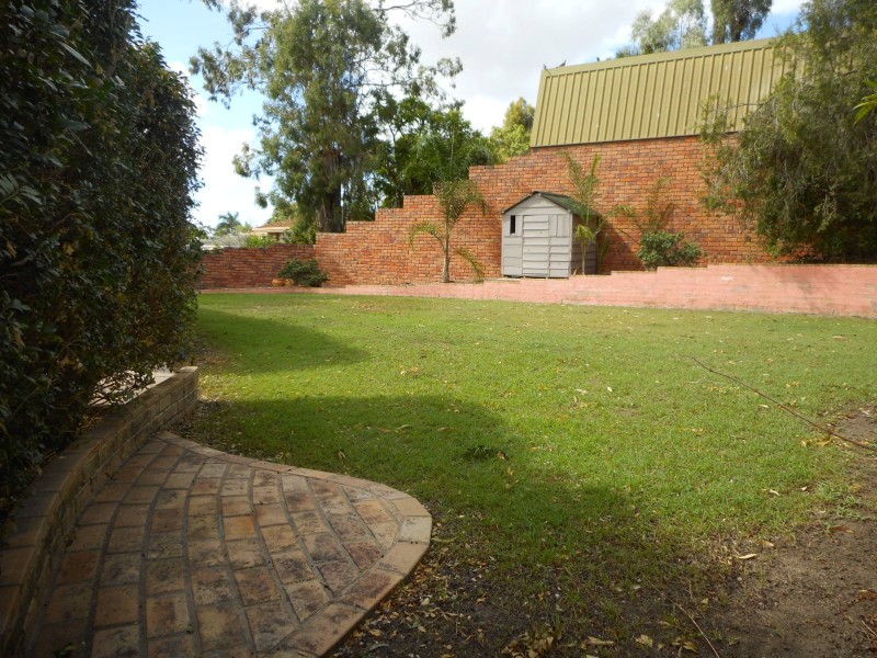 15 Shields St, Mount Warren Park QLD 4207