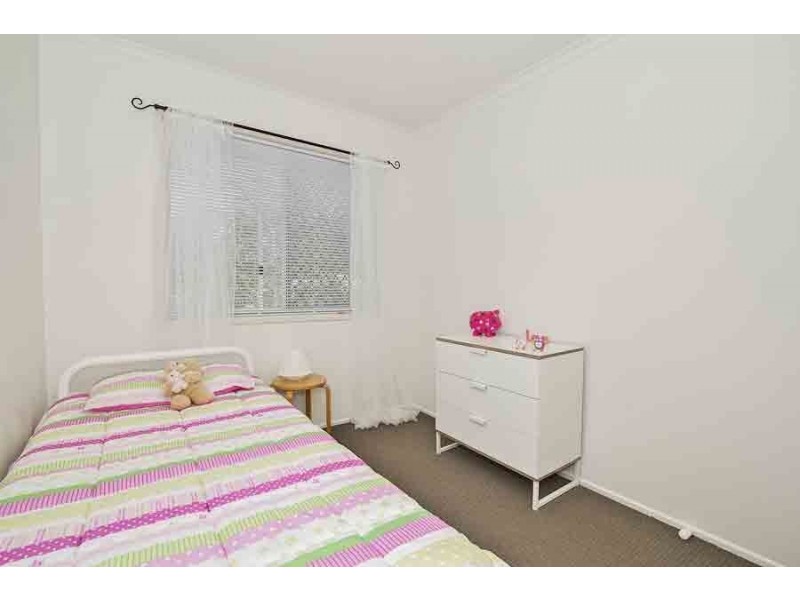 6 Pearce Crt, Eagleby QLD 4207