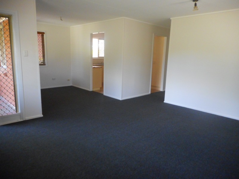 2 Roebuck Ave, Eagleby QLD 4207