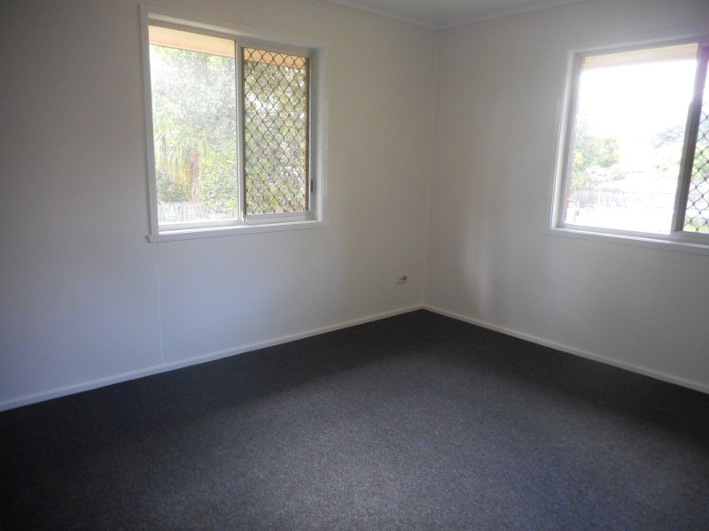 2 Roebuck Ave, Eagleby QLD 4207