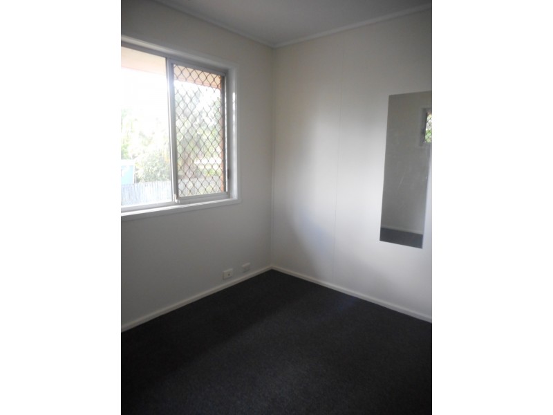 2 Roebuck Ave, Eagleby QLD 4207