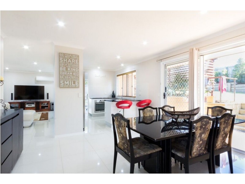 8 Kuter Court, Edens Landing QLD 4207