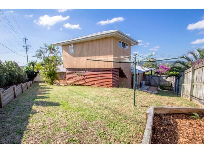 8 Kuter Court, Edens Landing QLD 4207