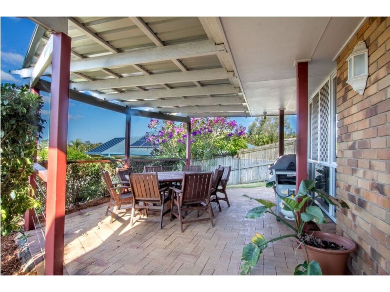 8 Kuter Court, Edens Landing QLD 4207