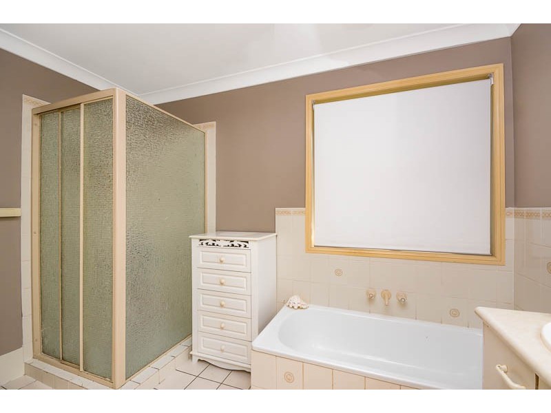 14 Duesbury Cres, Edens Landing QLD 4207