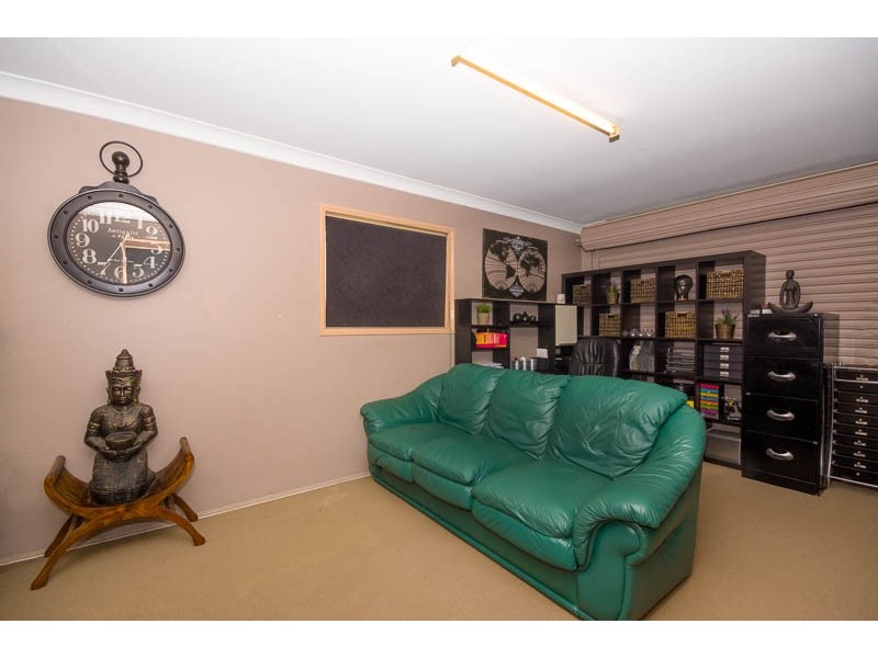 14 Duesbury Cres, Edens Landing QLD 4207