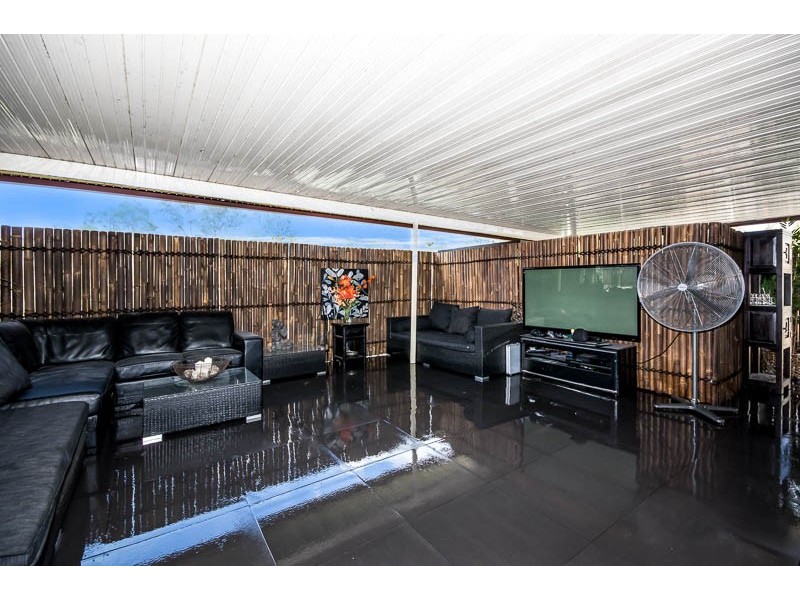 14 Duesbury Cres, Edens Landing QLD 4207