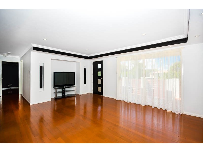 16 Winton Place, Beenleigh QLD 4207