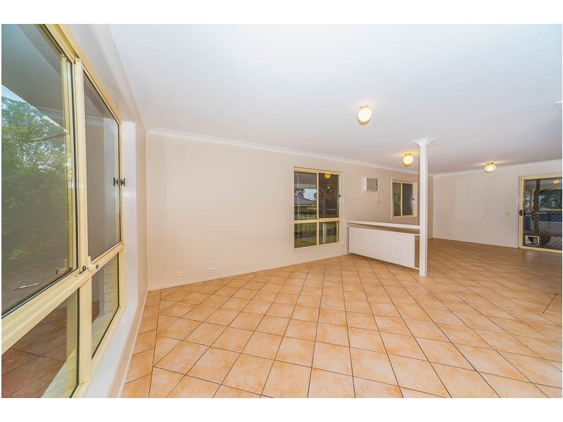 20 Chatfield Street, Edens Landing QLD 4207