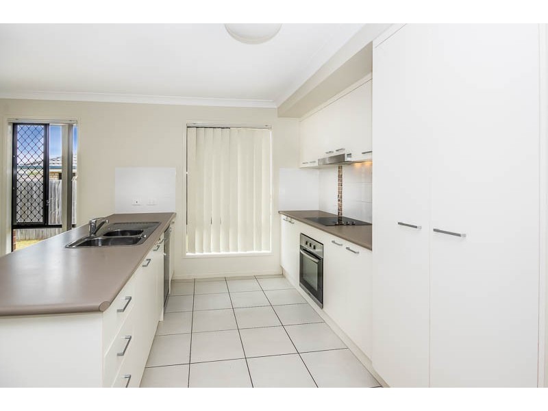 239 Herses Rd, Eagleby QLD 4207