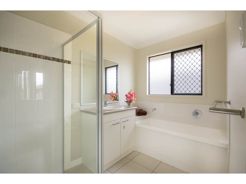 239 Herses Rd, Eagleby QLD 4207