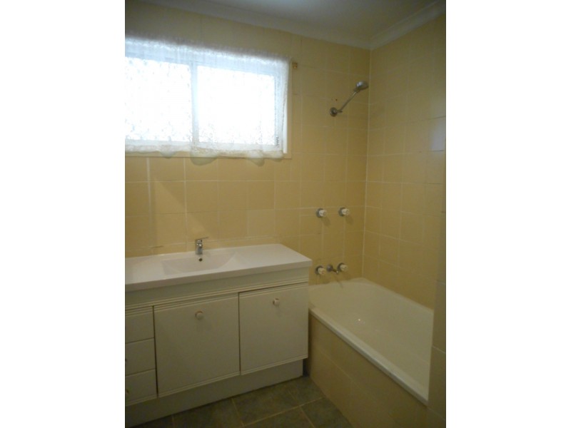 11 Kenmare St, Eagleby QLD 4207
