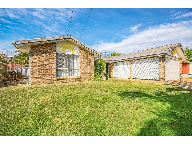 190 Castile Cres, Edens Landing QLD 4207
