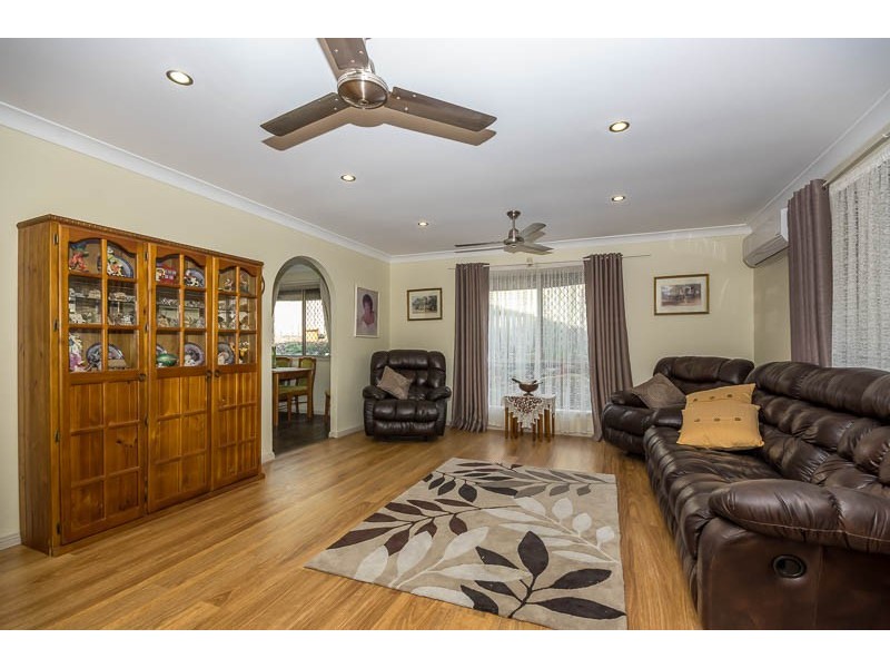 190 Castile Cres, Edens Landing QLD 4207