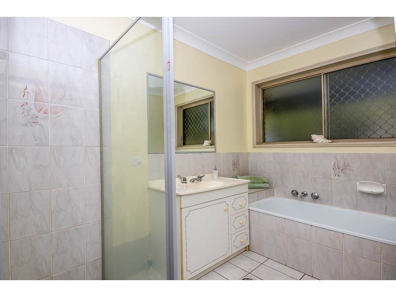 190 Castile Cres, Edens Landing QLD 4207