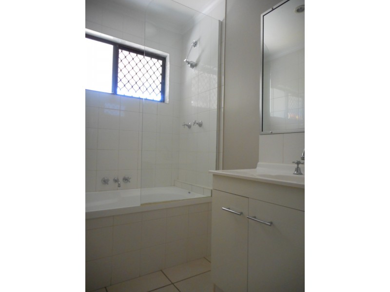 50 Yarabah Cres, Shailer Park QLD 4128