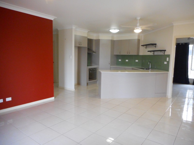 3 Kanimbla St, Holmview QLD 4207