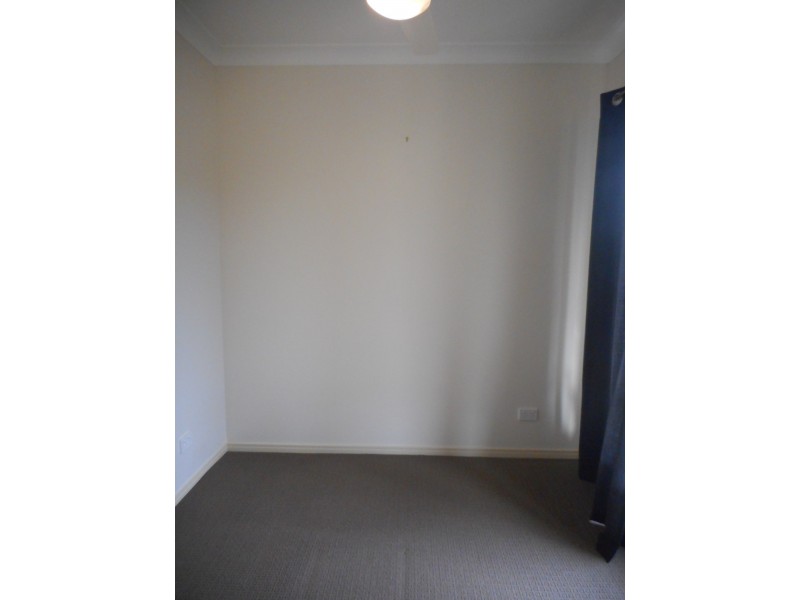 3 Kanimbla St, Holmview QLD 4207