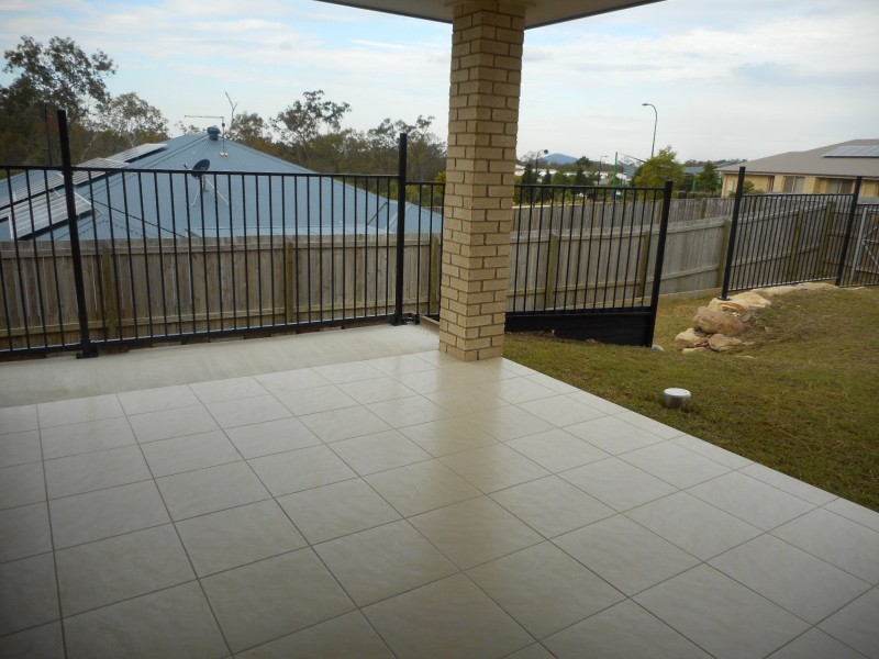 3 Kanimbla St, Holmview QLD 4207