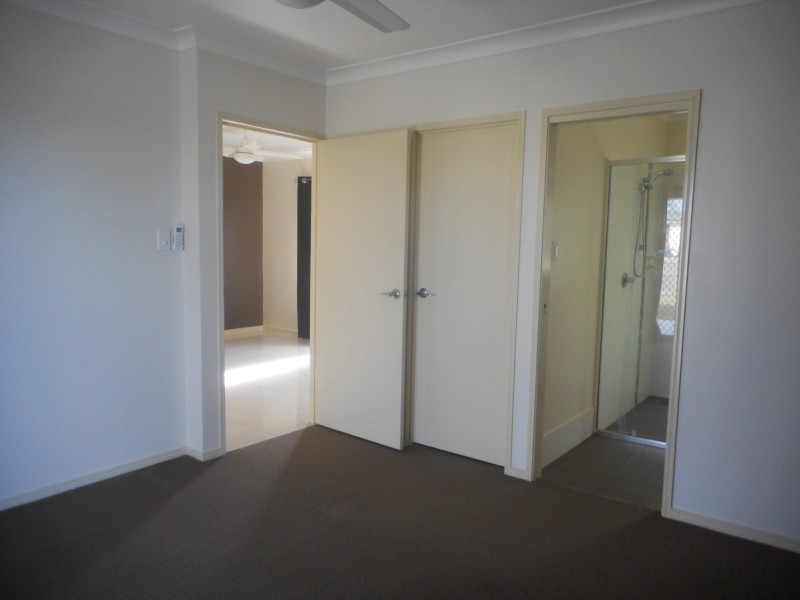 3 Kanimbla St, Holmview QLD 4207