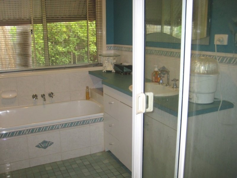 24 Sambit Street, Tanah Merah QLD 4128