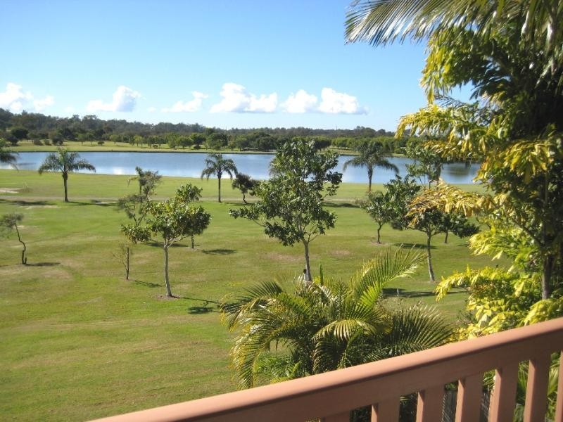 8/8 Peninsula Avenue, Cornubia QLD 4130