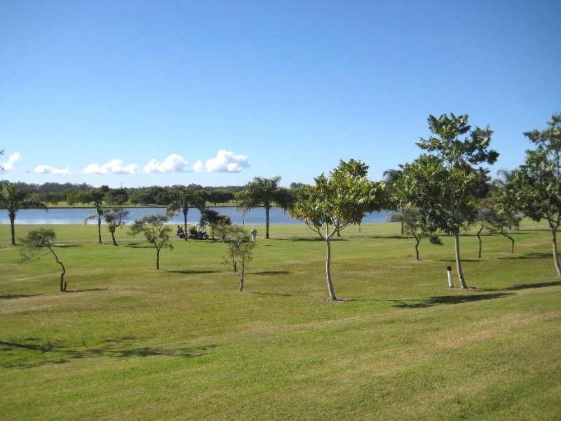 8/8 Peninsula Avenue, Cornubia QLD 4130