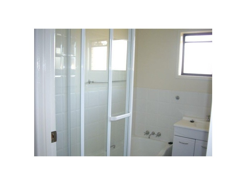 84 Shailer Rd, Shailer Park QLD 4128