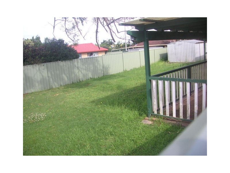 31 Brentwood Dr, Daisy Hill QLD 4127