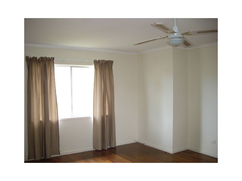 11 Garnett St, Slacks Creek QLD 4127