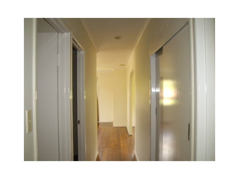 11 Garnett St, Slacks Creek QLD 4127