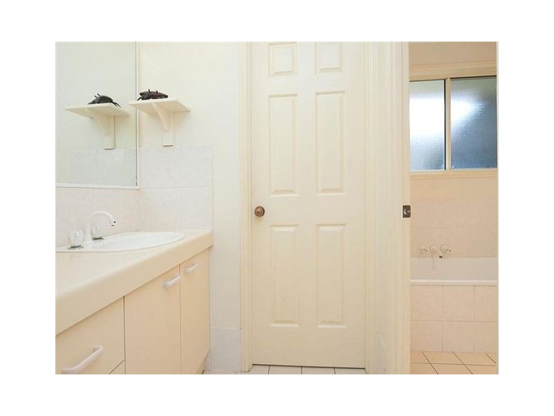 42 Tansey St, Tanah Merah QLD 4128