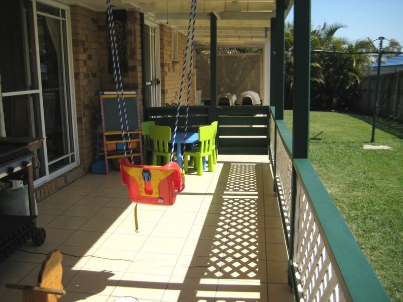82 Hanlon Street, Tanah Merah QLD 4128